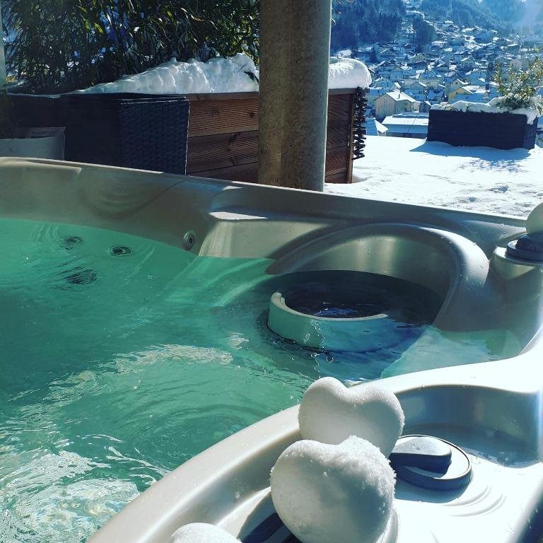 Jacuzzi de la chambre d'hôte de Gérardmer